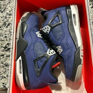 Jordan 4 Retro
Winterized Loyal Blue